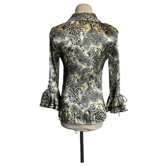 Essentials by Milano animal print pleated button blouse size Small - Picture 8 of 10